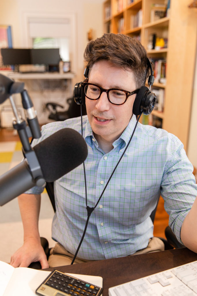Brand session for John Stoj, financial advisor, recording a podcast | by Laure photography